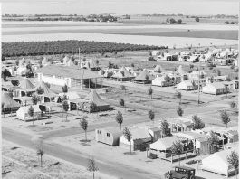 Shafter Camp 1939” Photo: Dorothea Lange. U. S. National Archives