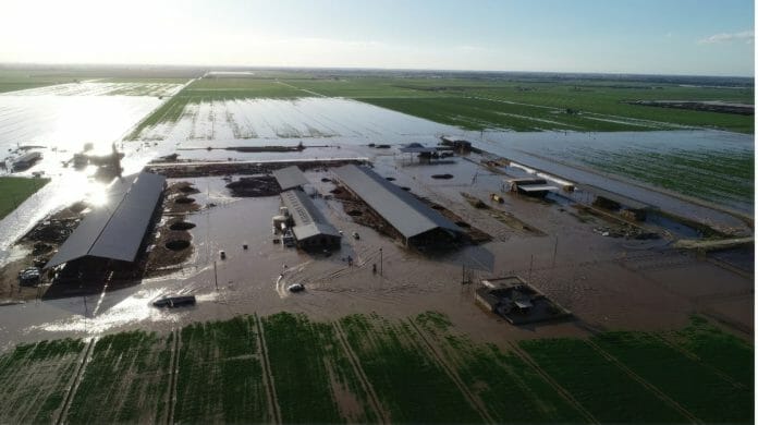 flooded farmland in Tulare California